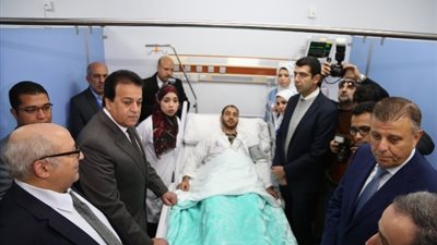 وزير التعليم العالى يفتتح تجديدات بمستشفى عين شمس التخصصي..صور