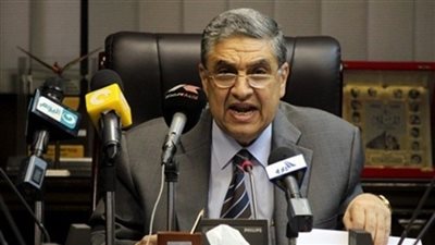 الكهرباء تقررتخصيص 500 مليون جنية لتعويض المقاولين وشركة طبية