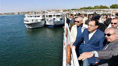 مدبولى يتجول بأول عينة تشطيب لفيلا بالشريط النهرى السياحى بأسوان الجديدة.. صور