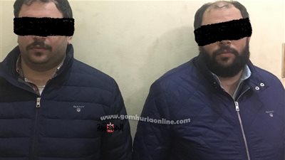 ثلاثة رجال اعمال توأم يستولون على 55 الف دولار من حساب شقيقهم الرابع