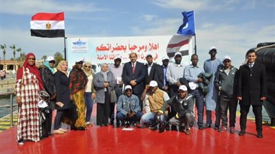 وفد الإعلاميين الأفارقة يشيد بقناة السويس الجديدة