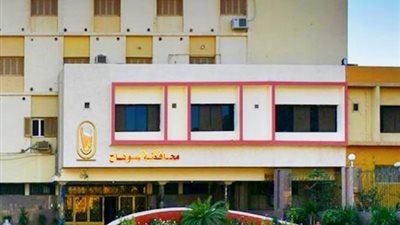 خدمة المواطنين تستجيب لـ 926 شكوى خلال شهر بسوهاج