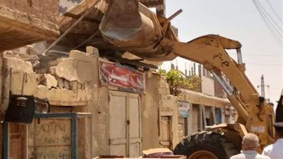 الأجهزة التنفيذية بالشرقية تشن حملات مكبرة لإزالة التعديات