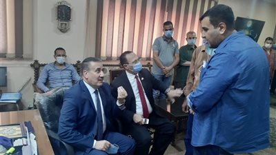 محافظ المنوفية ورئيس لجنة النقل يشهدان تنفيذ إنشاء كوبرى علوى قويسنا على السكة الحديد .. صــور