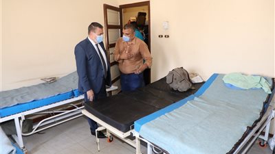 محافظ المنوفية يتفقد قوات التأمين المشاركة فى انتخابات 