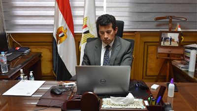 وزيرالرياضة : إقامة أماكن ثابتة بمراكز الشباب لعرض منتجات أندية الفتاة والمرأة