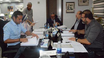 اللجنة الخماسية تكشف حقيقة إلغاء الدورى