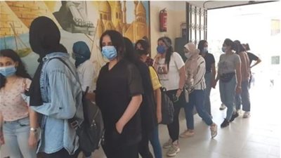 الفتيات يتصدرن المشهد الانتخابي بمصر الجديدة ... صور
