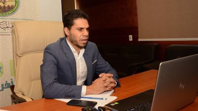 د. النجدى لأئمة تايلاند: التكامل بين العلوم النظرية والعلمية يوسع مدارك الداعية لفهم مقتضيات العصر