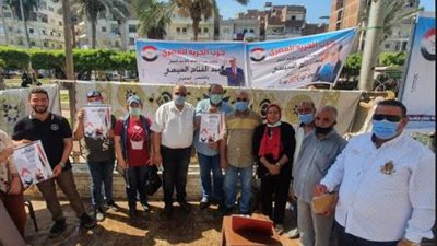 الحرية المصري بدسوق يوزع الكمامات والمطهرات على الناخبين