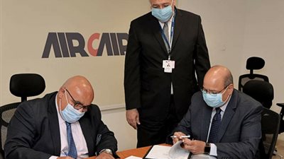 قطاع السياحة بمصرللطيران (الكرنك) وأيركايرو يوقعان بروتوكول تعاون