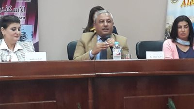 سلوكيات المواطنين فى التعامل مع الآثار والسياح الأجانب بندوة السياحة