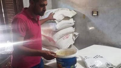 اعدام أغذيه تالفه فى بنى سويف.. بالصور