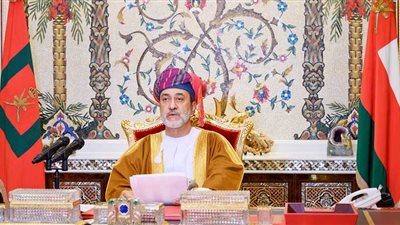 سلطان عُمان يصدر 4 مراسيم جديدة حول الأمان الوظيفى والطيران