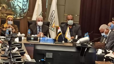 فودة ..وضع ضوابط وإجراءات احترازية لفتح ٣ شواطئ بشرم الشيخ