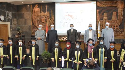 محافظ الغربية يكرم أوائل الثانوية الأزهرية على مستوى الجمهورية بشعبتيها العلمية والأدبية