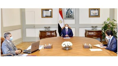 الرئيس يوجه باستمرار مشروعات تطوير قناة السويس وتعزيز مكانتها المنفردة على مستوى حركة التجارة العالمية