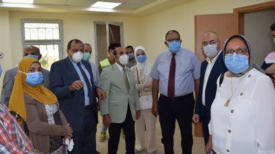 رئيس جامعة بنى سويف يتفقد التجهيزات النهائية لمركز التأهيل الطبي للأطفال .صور