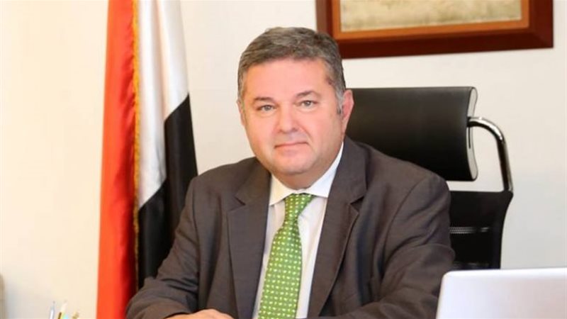 هشام توفيق وزير قطاع