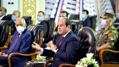 السيسي للمحافظين: خلوا قلبكم جامد وعاوزين ننهي التصالح في المخالفات خلال ٦ شهور