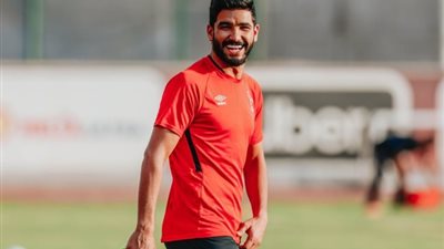 لاعب الزمالك السابق يوضح حقيقة تعاقد الزمالك مع صالح جمعة