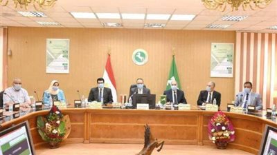 محافظ الشرقية يضع خطة لتأهيل 72 ترعة بطول 300 كم