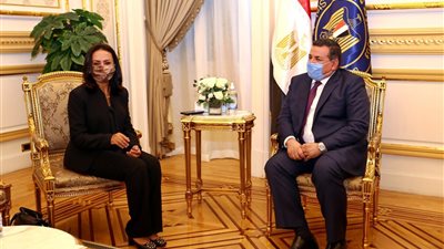 منصة مشتركة بين 