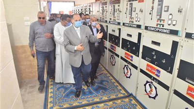 محافظ أسيوط يفتتح لوحتي توزيع كهرباء أبوتيج البحرية والزرابي بتكلفة 80 مليون جنيه