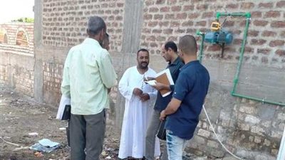 ضبط ٢٥ توصيلة مياه شرب مخالفة بدشنا.صور