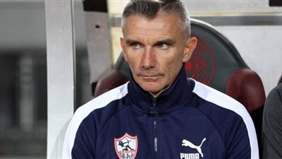 أول تحرك من الزمالك للبحث عن مدير فني أجنبي لخلافة كارتيرون