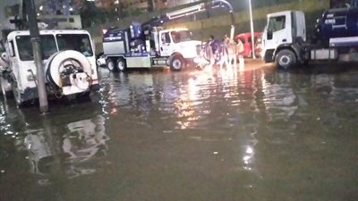 بالصور.. الصرف الصحى بالقاهرة تكشف عن سبب انفجار خط المياه الرئيسى بالأوتوستراد