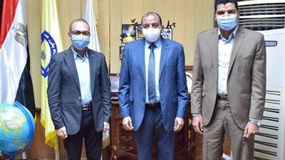 تعاون بين جامعتى بنى سويف و باريس ساكلاي بفرنسا