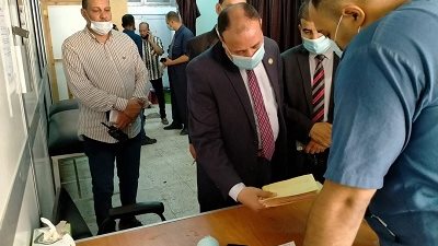 نائب رئيس الجامعة للوجه القبلي يتفقد المستشفى الجامعي بأسيوط ويشدد على الالتزام الإجراءات الاحترازية