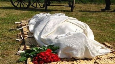 بعد ٣ سنوات زواج.. حاولت الدفاع عن بنتها فضربها زوجها حتى الموت.. وشقيقتها: 