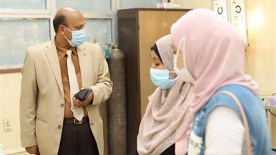 سكرتير عام مساعد محافظ قنا تفتتح مكتب توثيق للشهر العقاري بدندرة
