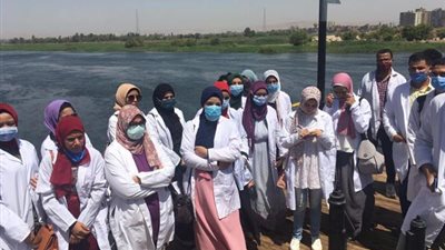 90 طالب وطالبة بكلية الزراعة يشاركون في التدريب الصيفى بشركة مياه سوهاج..صور