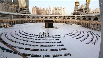 السعودية تعلن السماح بأداء العمرة تدريجيا.. وتحدد الموعد