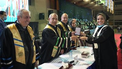 الاكاديمية العربية للعلوم والتكنولوجيا والنقل البحرى تحتفل بتخريج 243 خريجا من جنسيات 8 دول