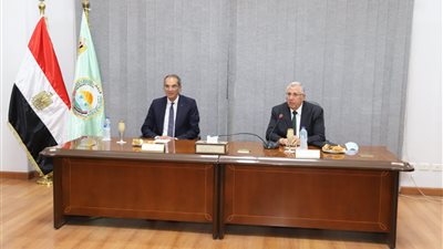 الاتصالات والزراعة يبحثان استخدام تكنولوجيات الذكاء الاصطناعى فى تطوير القطاع