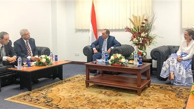 سفيرة كولومبيا تزور المنطقة الاقتصادية لبحث فرص التعاون والاستثمار بها