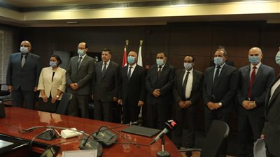 الوزير: تحقيق التكامل بين وسائط النقل المختلفة لتوفير افضل مستويات الخدمة