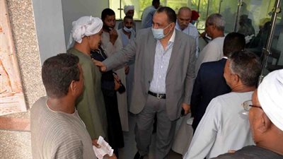 سكرتير عام الأقصر يتفقد المراكز التكنولوجية بمدن المحافظة