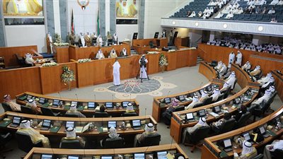 فض دور انعقاد مجلس الأمة الكويتي بمرسوم أميري