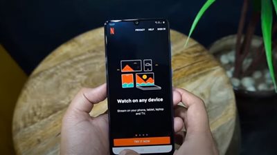 سامسونج تستعد لإطلاق هاتف متطور للعمل مع شبكات 5G