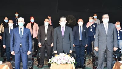 محافظ الغربية يعلن عن بدء الاحتفالات بالعيد القومي الـ 222 ويفتتح معرض المنتجات المحلية
