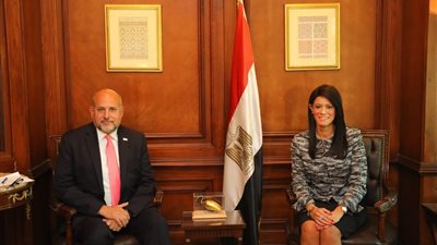وزيرة التعاون تبحث مع رئيس الوكالة الأمريكية للتنمية تفعيل 7 اتفاقيات بـ112 مليون دولار