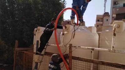 مياه البحر الأحمر تعلن بدء حملة تطهير خزانات المدارس.. بالصور