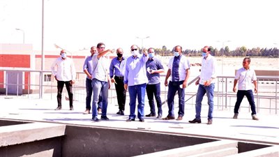 محافظ أسيوط يتفقد محطة المعالجة الثلاثية لمشروع صرف صحي أبنوب