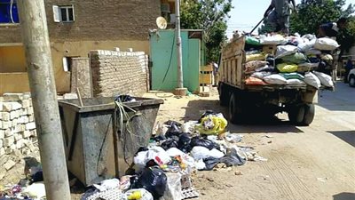 حملات مكثفة لنظافة الاحياء واصلاح أعطال المياه والصرف بالوادى الجديد.صور