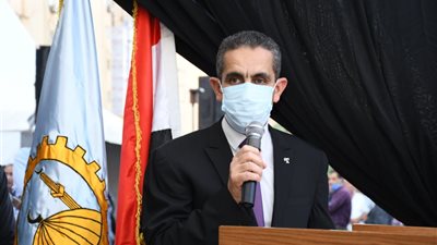 محافظ الغربية :من حق المواطن أن ينعم بطريق ممهد دون الانتظار لخطط طويلة الأمد.